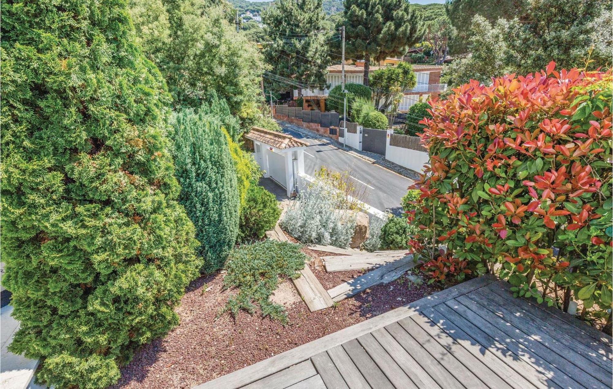 Nice Home In Cabrils With House A Mountain View Exterior photo